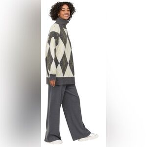 Pringle of Scotland/ H&M Argyle Knit Turtleneck
Sweater Dress XS-Wool Blend